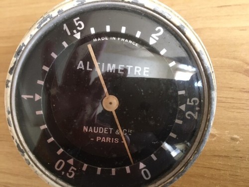 Ancien altimetre naudet - &, cie